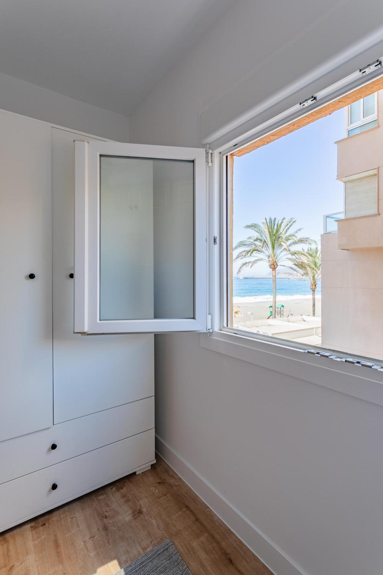 Trendyhomes Zapillo Beach - Primera Linea De Playa Almería Exteriör bild